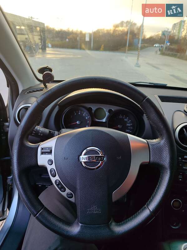 Позашляховик / Кросовер Nissan Qashqai 2007 в Львові