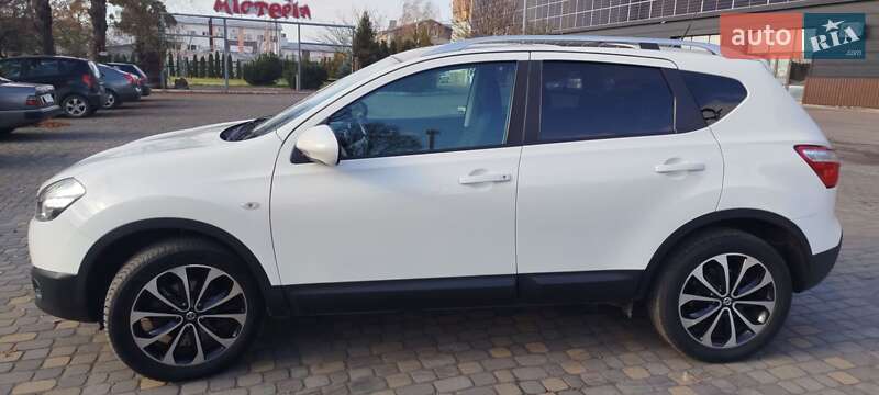 Позашляховик / Кросовер Nissan Qashqai 2012 в Луцьку