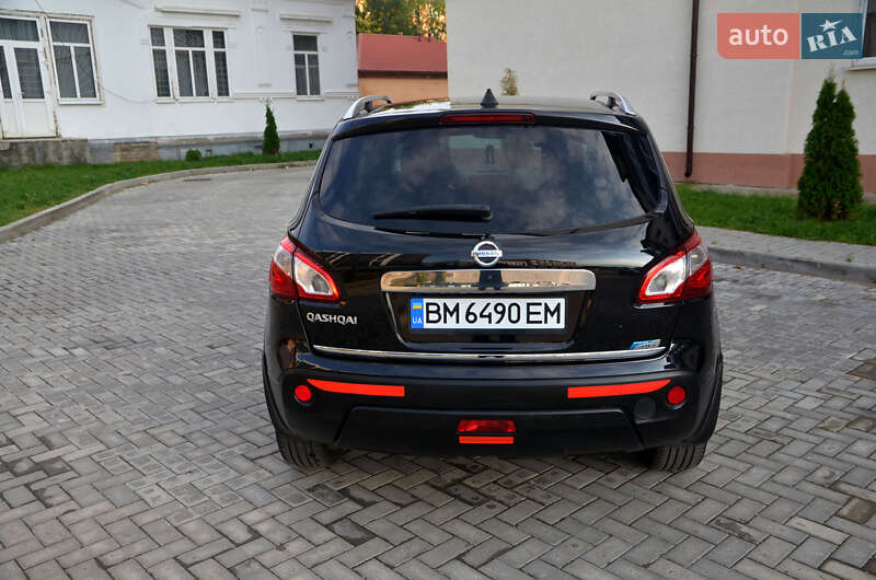 Внедорожник / Кроссовер Nissan Qashqai 2011 в Ромнах