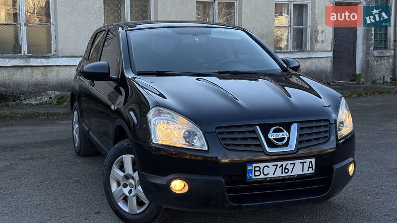 Внедорожник / Кроссовер Nissan Qashqai 2010 в Стрые
