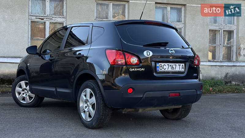 Внедорожник / Кроссовер Nissan Qashqai 2010 в Стрые