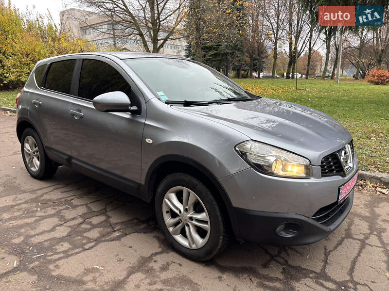 Внедорожник / Кроссовер Nissan Qashqai 2011 в Житомире
