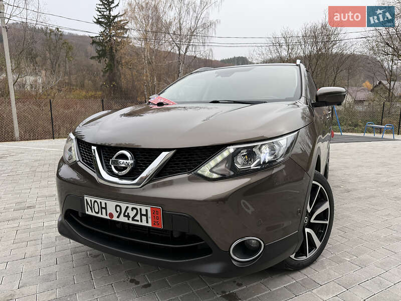 Внедорожник / Кроссовер Nissan Qashqai 2015 в Кременце