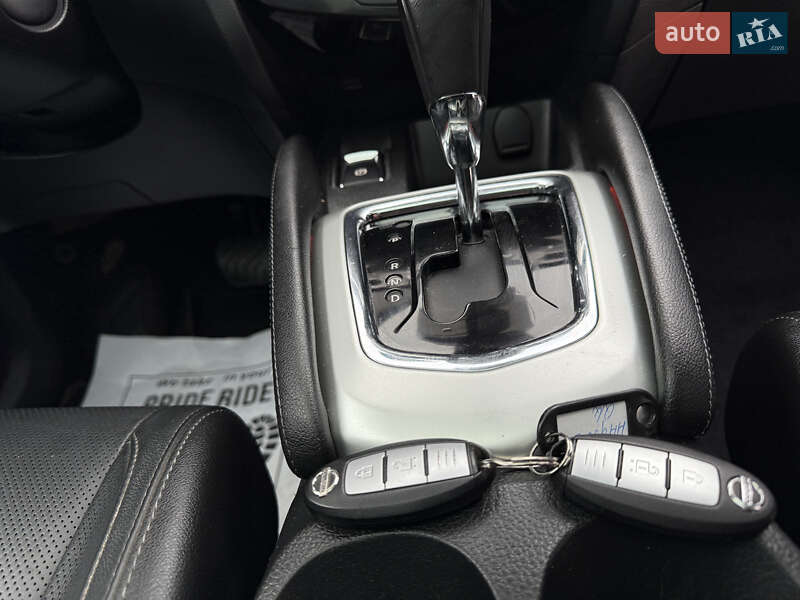 Внедорожник / Кроссовер Nissan Qashqai 2015 в Кременце