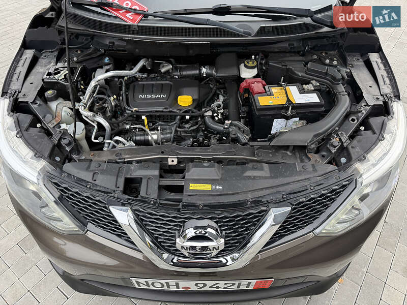 Внедорожник / Кроссовер Nissan Qashqai 2015 в Кременце