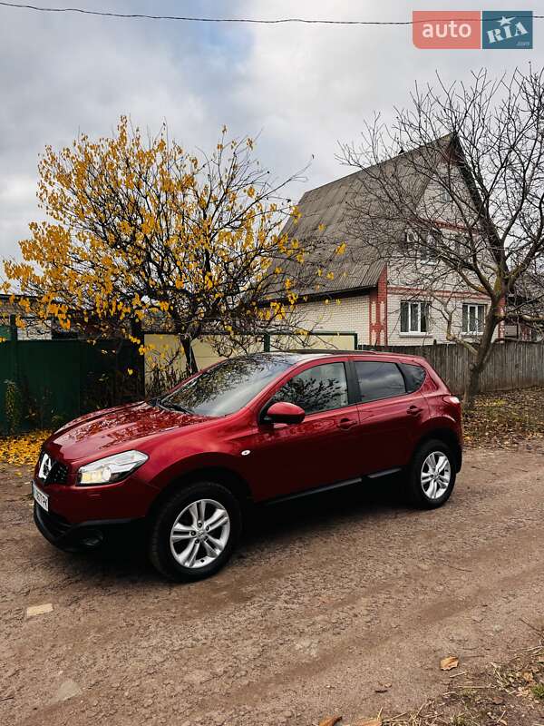 Внедорожник / Кроссовер Nissan Qashqai 2013 в Чернигове