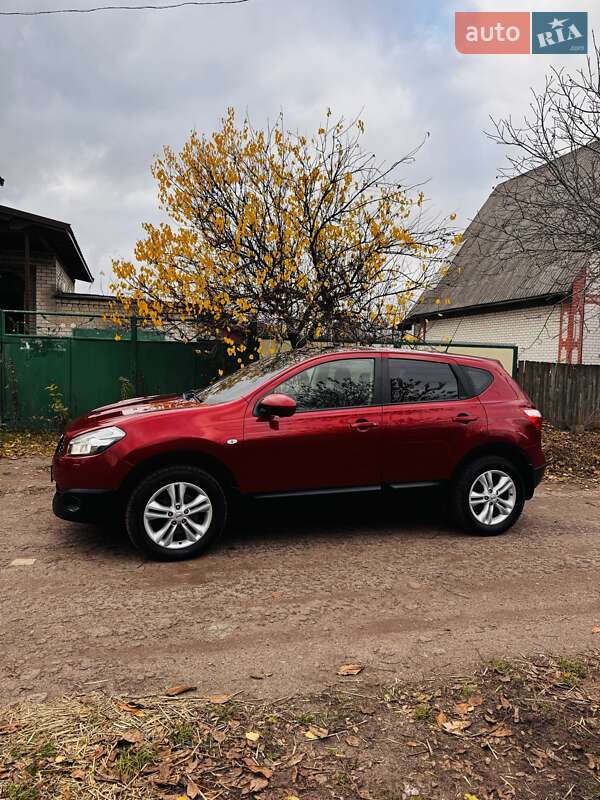 Внедорожник / Кроссовер Nissan Qashqai 2013 в Чернигове
