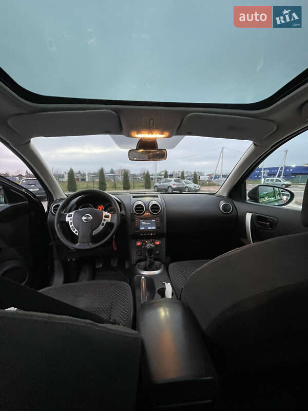 Внедорожник / Кроссовер Nissan Qashqai 2009 в Стрые