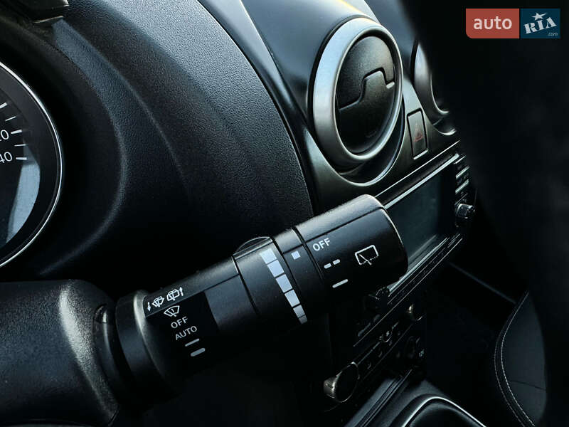 Внедорожник / Кроссовер Nissan Qashqai 2012 в Стрые