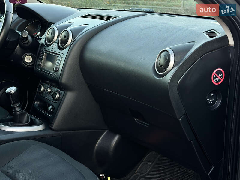 Внедорожник / Кроссовер Nissan Qashqai 2012 в Стрые