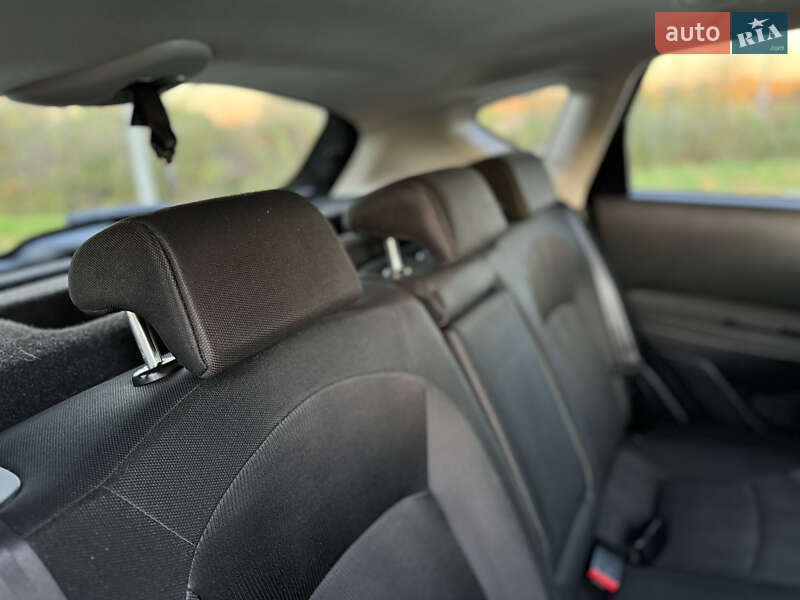 Внедорожник / Кроссовер Nissan Qashqai 2012 в Стрые