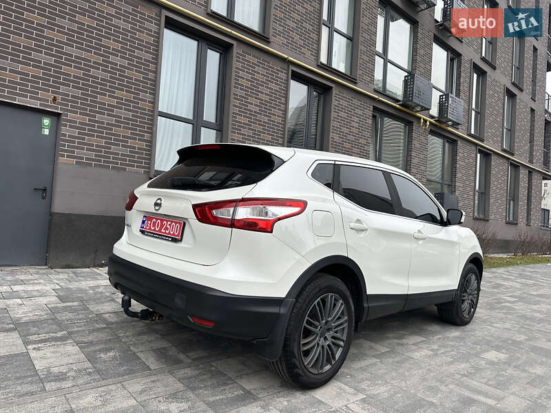 Внедорожник / Кроссовер Nissan Qashqai 2015 в Львове