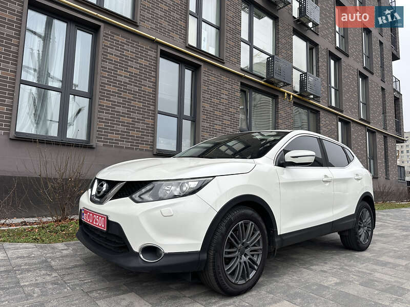 Внедорожник / Кроссовер Nissan Qashqai 2015 в Львове