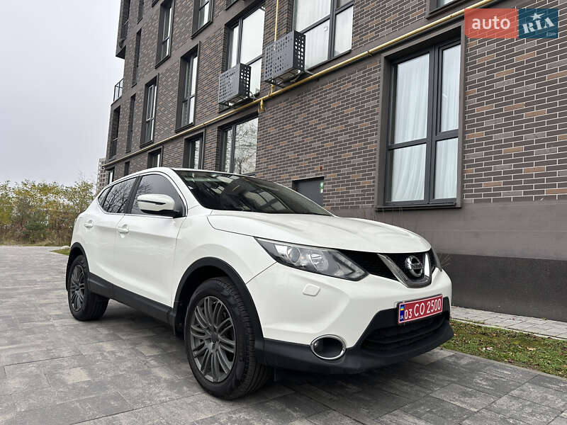 Внедорожник / Кроссовер Nissan Qashqai 2015 в Львове