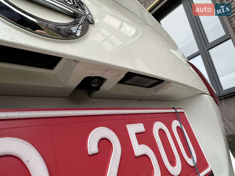 Внедорожник / Кроссовер Nissan Qashqai 2015 в Львове