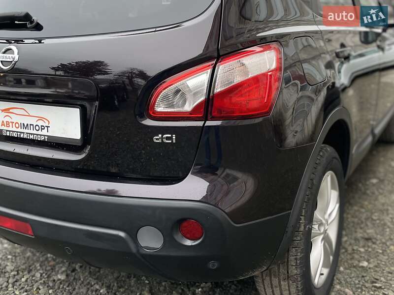 Внедорожник / Кроссовер Nissan Qashqai 2013 в Сумах