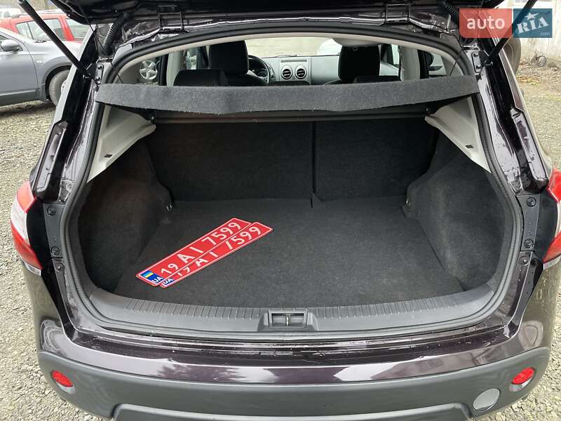 Внедорожник / Кроссовер Nissan Qashqai 2013 в Сумах