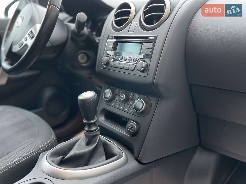 Внедорожник / Кроссовер Nissan Qashqai 2013 в Сумах