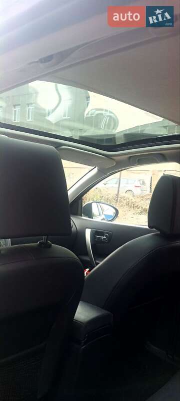 Позашляховик / Кросовер Nissan Qashqai 2009 в Тернополі фото 9 Позашляховик / Кросовер Nissan Qashqai 2009 в Тернополі