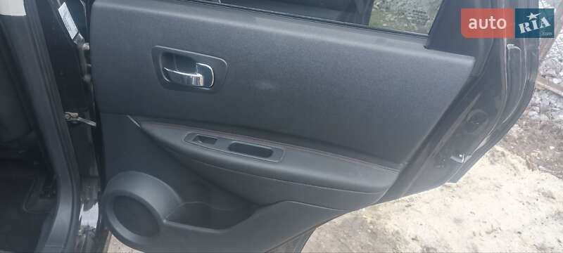 Позашляховик / Кросовер Nissan Qashqai 2009 в Тернополі фото 21 Позашляховик / Кросовер Nissan Qashqai 2009 в Тернополі