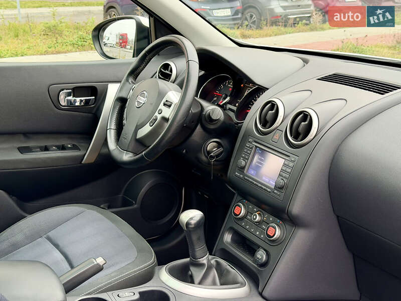 Позашляховик / Кросовер Nissan Qashqai 2010 в Вінниці