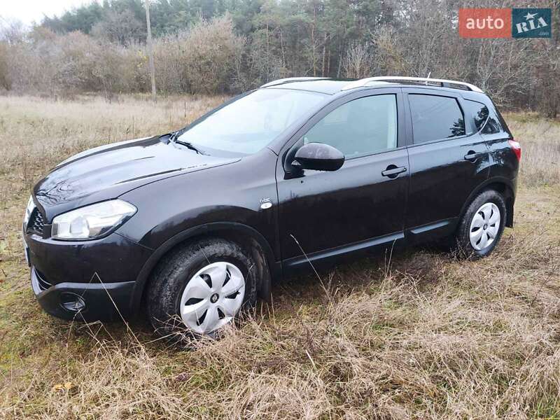 Внедорожник / Кроссовер Nissan Qashqai 2011 в Конотопе