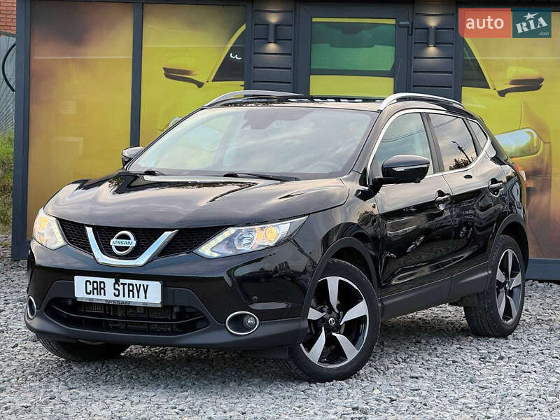 Позашляховик / Кросовер Nissan Qashqai 2015 в Стрию