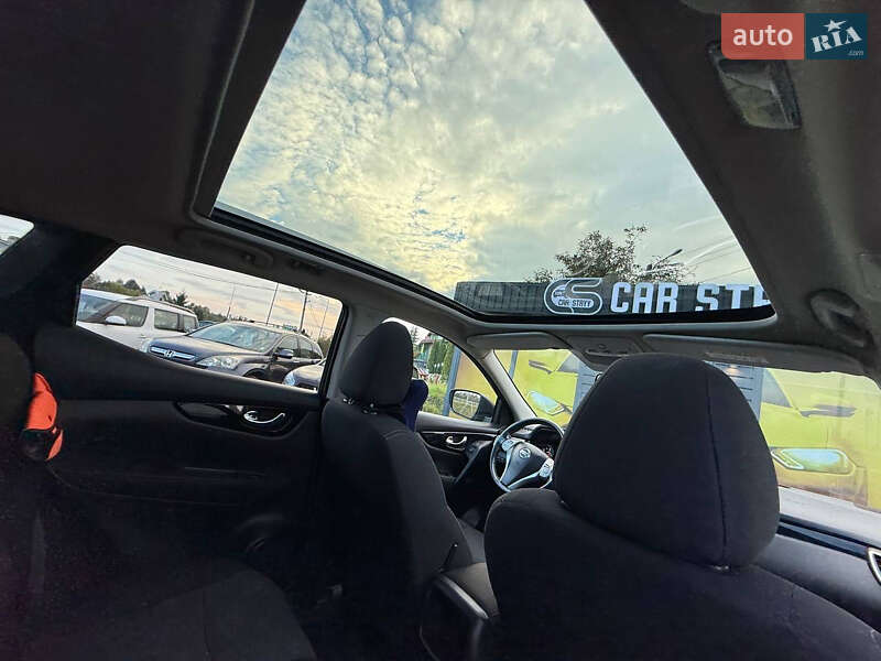 Позашляховик / Кросовер Nissan Qashqai 2015 в Стрию