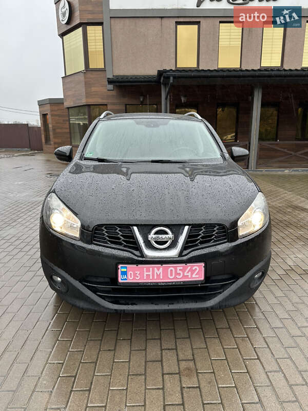 Позашляховик / Кросовер Nissan Qashqai 2011 в Рівному