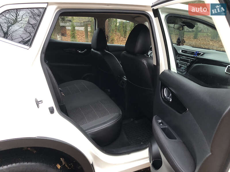 Внедорожник / Кроссовер Nissan Qashqai 2015 в Тернополе фото 38 Внедорожник / Кроссовер Nissan Qashqai 2015 в Тернополе