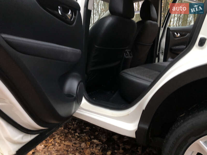 Внедорожник / Кроссовер Nissan Qashqai 2015 в Тернополе фото 50 Внедорожник / Кроссовер Nissan Qashqai 2015 в Тернополе