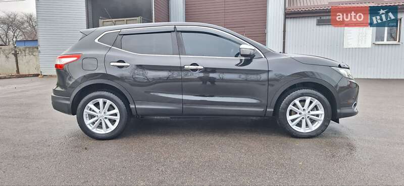 Внедорожник / Кроссовер Nissan Qashqai 2015 в Новоархангельске