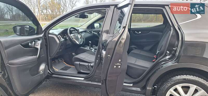 Внедорожник / Кроссовер Nissan Qashqai 2015 в Новоархангельске