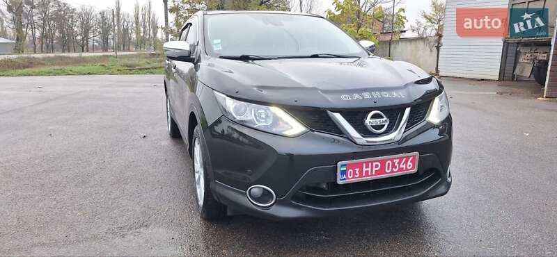 Внедорожник / Кроссовер Nissan Qashqai 2015 в Новоархангельске