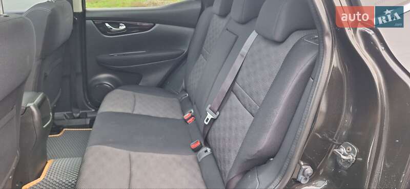 Внедорожник / Кроссовер Nissan Qashqai 2015 в Новоархангельске