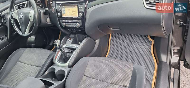 Внедорожник / Кроссовер Nissan Qashqai 2015 в Новоархангельске