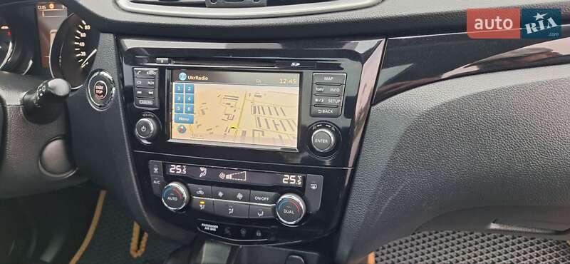 Внедорожник / Кроссовер Nissan Qashqai 2015 в Новоархангельске