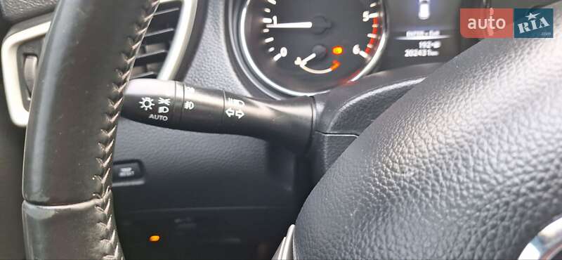 Внедорожник / Кроссовер Nissan Qashqai 2015 в Новоархангельске