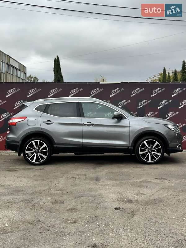 Внедорожник / Кроссовер Nissan Qashqai 2014 в Сумах