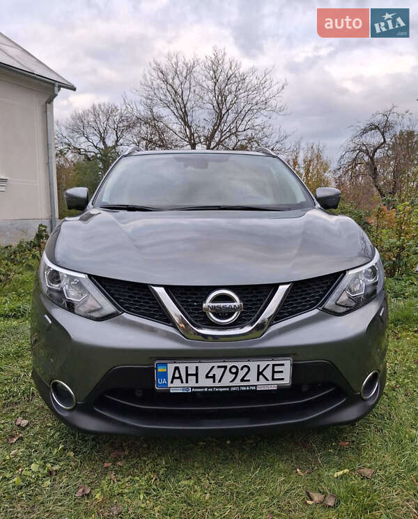 Внедорожник / Кроссовер Nissan Qashqai 2017 в Дубно