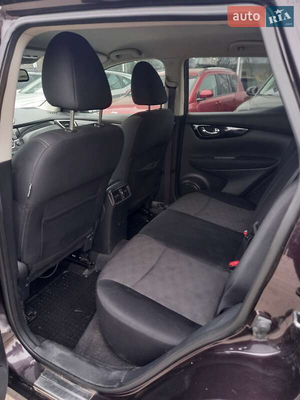 Позашляховик / Кросовер Nissan Qashqai 2015 в Полтаві