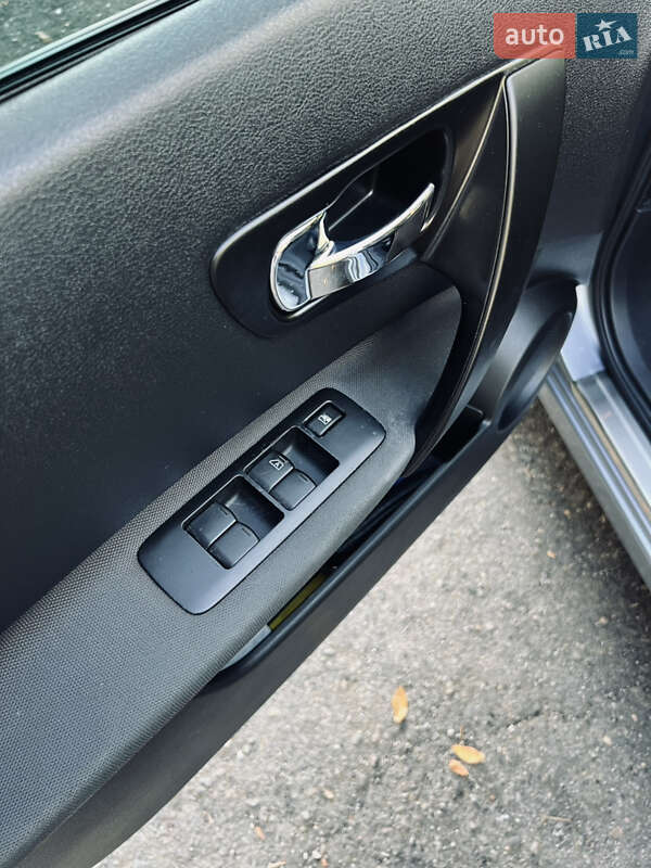 Позашляховик / Кросовер Nissan Qashqai 2011 в Дніпрі