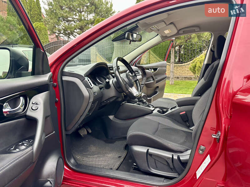 Внедорожник / Кроссовер Nissan Qashqai 2017 в Киеве