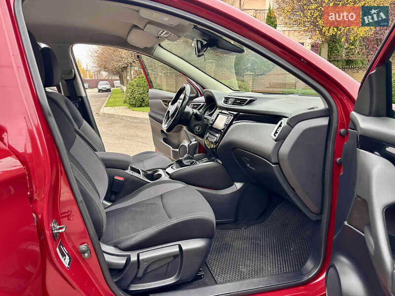 Внедорожник / Кроссовер Nissan Qashqai 2017 в Киеве