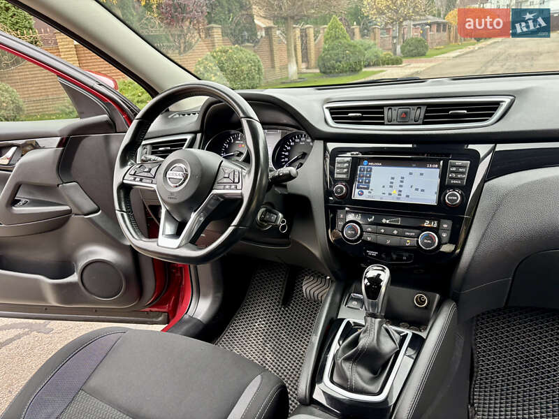 Внедорожник / Кроссовер Nissan Qashqai 2017 в Киеве