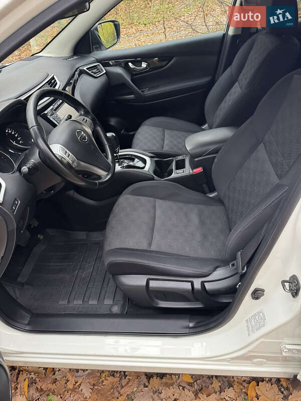 Внедорожник / Кроссовер Nissan Qashqai 2017 в Киеве