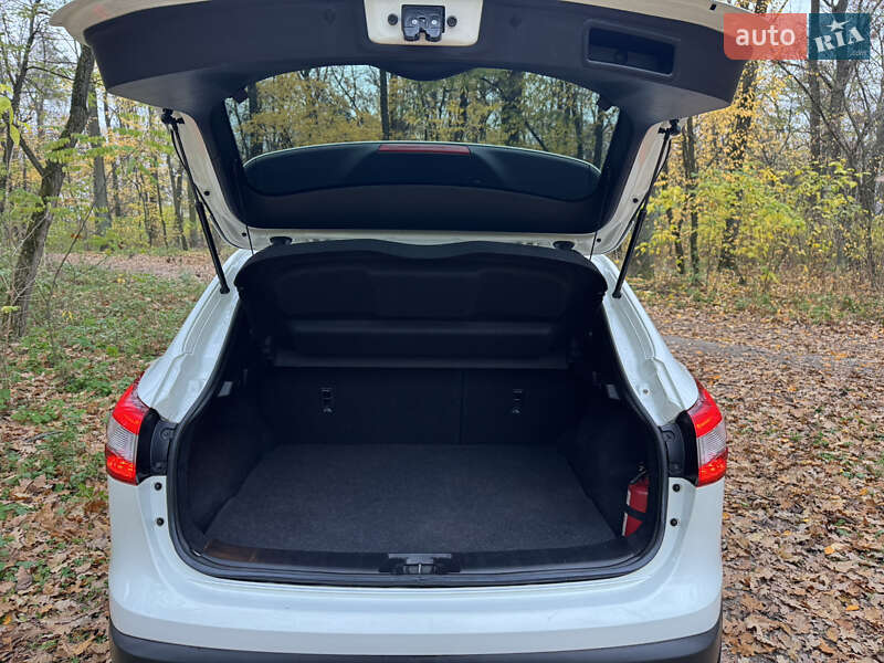 Внедорожник / Кроссовер Nissan Qashqai 2017 в Киеве