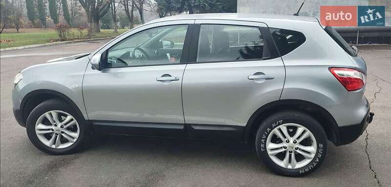 Внедорожник / Кроссовер Nissan Qashqai 2010 в Ровно