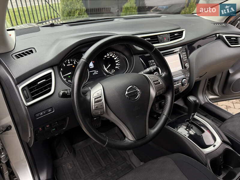 Внедорожник / Кроссовер Nissan Qashqai 2015 в Киеве