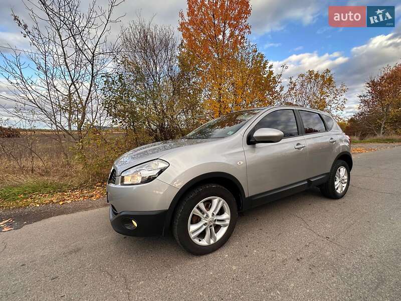 Внедорожник / Кроссовер Nissan Qashqai 2010 в Ужгороде фото 3 Внедорожник / Кроссовер Nissan Qashqai 2010 в Ужгороде